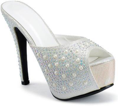 30% OFF on Aqua Heels