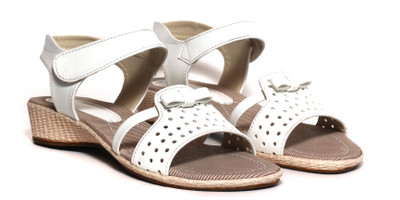 12% OFF on Craze Shop Girls Sandals