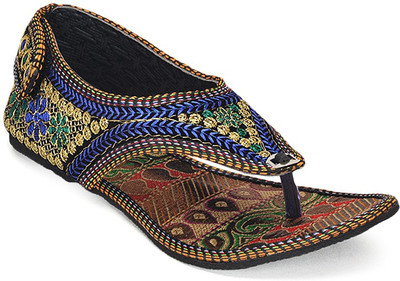 33% OFF on Paduki Ethnic Flats