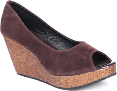 20% OFF on Soft & Sleek 1349 Brown Wedges
