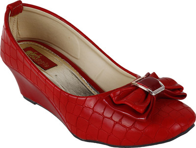 72% OFF on Dual Apple H-171-1r Girls Wedges