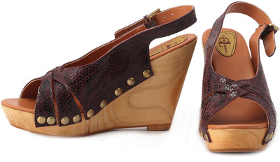 83% OFF on Claude Lorrain Wedges Leather Wedges