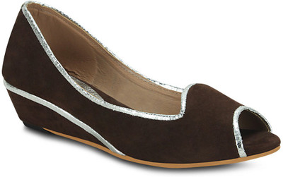 55% OFF on Get Glamr Black Peep Toe Wedges