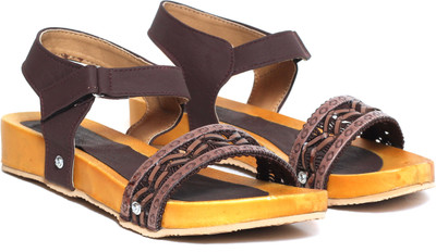 20% OFF on Craze Shop Stylish Sandals
