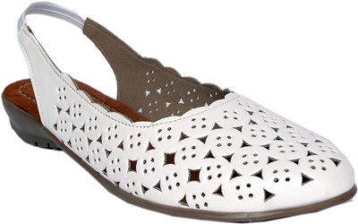 53% OFF on STUDIO 9 Chic Bantoo Flats 53% OFF on STUDIO 9 Chic Bantoo Flats