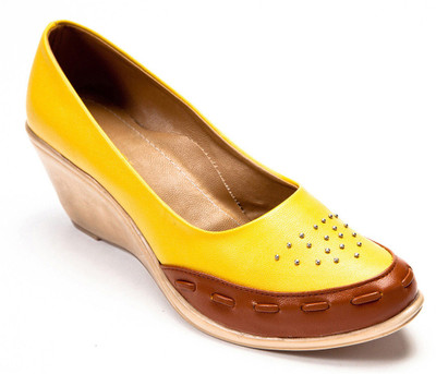 60% OFF on Marc Loire Caress Me Wedges