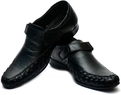 65% OFF on Wonker COM-33 Leather Sandals