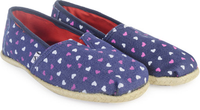 47% OFF on Edjoe Buylane Blue Heart Casual Shoes