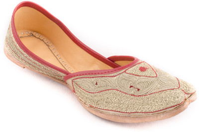 11% OFF on Mojari 912 Mojaris