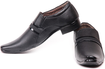 50% OFF on Foot n Style FS324 Slip On Shoes