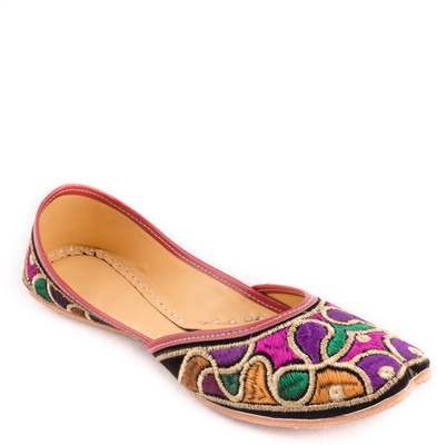 11% OFF on Mojari 902 Mojaris