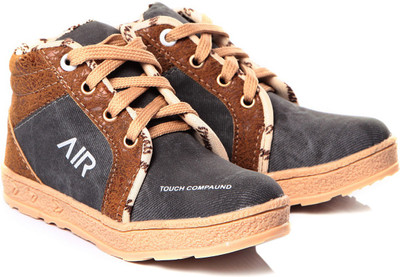 47% OFF on Trilokani Boy Casual Shoes 47% OFF on Trilokani Boy Casual Shoes