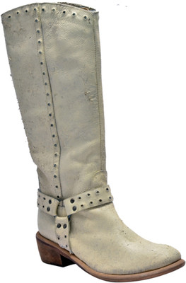 18% OFF on Kuja Paris DS Boots