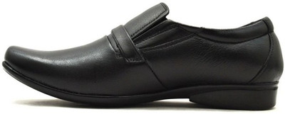37% OFF on Lippy Black Slip On Shoes 37% OFF on Lippy Black Slip On Shoes