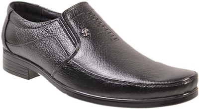 64% OFF on Tiger Wood Trendy Leather Slip On Shoes