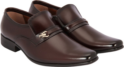 55% OFF on Tycoon Classic Slip On Shoes 55% OFF on Tycoon Classic Slip On Shoes