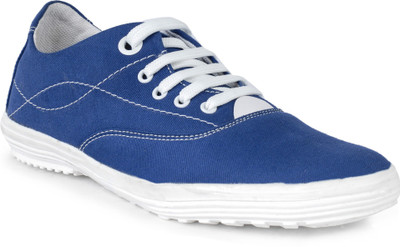 50% OFF on Foot n Style FS378 Canvas Shoes