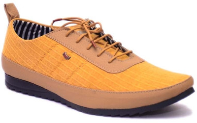 33% OFF on Vogue Guys Divine Yellow Casual Shoes