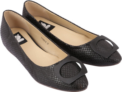 Gossip Black Textured Closed Toe Bellies Gossip Black Textured Closed Toe Bellies