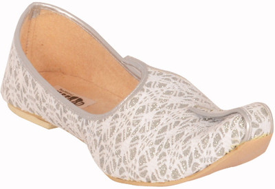 25% OFF on Pietaan Jutis Mojaris 25% OFF on Pietaan Jutis Mojaris