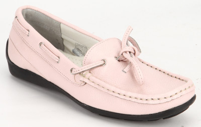 33% OFF on Aditi Wasan 125663-Pink Boat Shoes