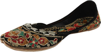 50% OFF on Saashiwear Punjabi Jutis