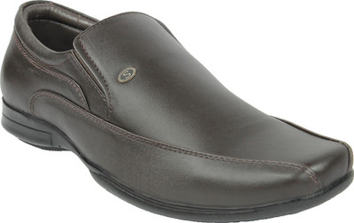 10% OFF on Leatherworld Milaan Club Slip On