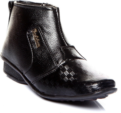 40% OFF on Trilokani Boys KIDS BOOTS 40% OFF on Trilokani Boys KIDS BOOTS