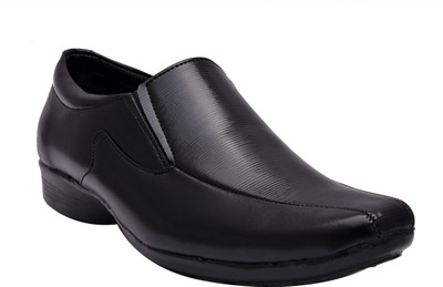 69% OFF on Sir Corbett More Slip On
