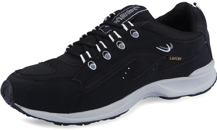 sports shoes price flipkart
