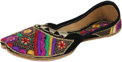 27% OFF on Saashiwear Punjabi Jutis 27% OFF on Saashiwear Punjabi Jutis