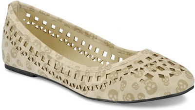 20% OFF on Yepme Beige Bellies