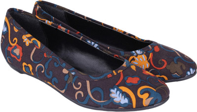 50% OFF on Paduka Grey, Orange Bellies