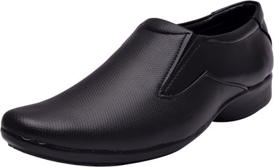 61% OFF on Sir Corbett More Slip On 61% OFF on Sir Corbett More Slip On