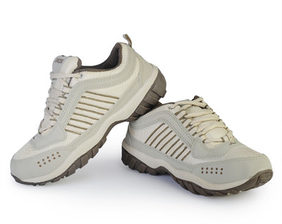 6% OFF on Chazer Sporty Look Walking Shoes