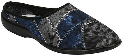 40% OFF on Yepme Loafers