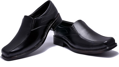 60% OFF on Sir Corbett sonata Slip On Shoes