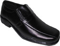 10% OFF on Aaron Sonata Slip On Shoes