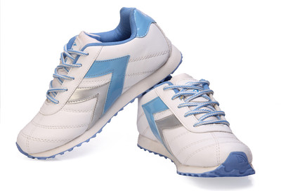 20% OFF on Ros Saniya-White Walking Shoes