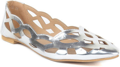 20% OFF on AQ Abbi Cut-Out Metallic Bellies