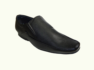 20% OFF on Shoetrack Moc Slip On Shoes