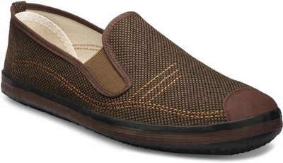 20% OFF on Yepme Men Brown Casual Shoes