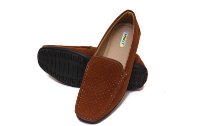65% OFF on Roony AW-13 Loafers