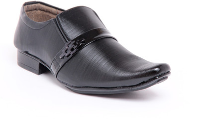 12% OFF on Foot n Style Fs270 Slip On Shoes