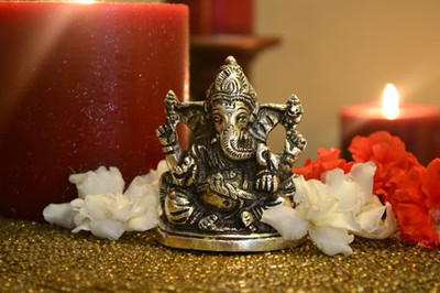 20% OFF on AG Gifts Small Ganesha Showpiece - 8 cm 20% OFF on AG Gifts Small Ganesha Showpiece - 8 cm