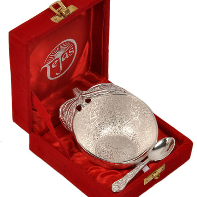 30% OFF on Jaipur Raga Brass Decorative Platter Silver 30% OFF on Jaipur Raga Brass Decorative Platter Silver