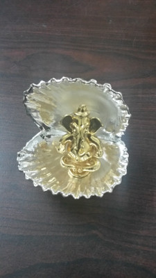 29% OFF on Giftz Ganesha Gold Plated Showpiece - 7 cm 29% OFF on Giftz Ganesha Gold Plated Showpiece - 7 cm