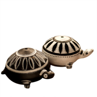 42% OFF on ExclusiveLane Meenakari Dancing Peacock Set Handenamelled In Metal Showpiece - 7.7 cm 42% OFF on ExclusiveLane Meenakari Dancing Peacock Set Handenamelled In Metal Showpiece - 7.7 cm