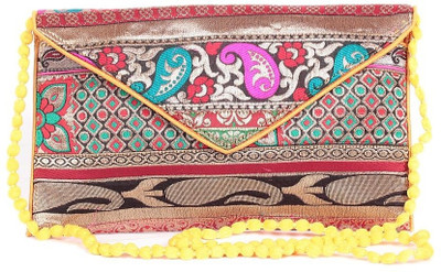 70% OFF on Vistarr Women Evening/Party, Festive Yellow Brocade Sling Bag 70% OFF on Vistarr Women Evening/Party, Festive Yellow Brocade Sling Bag