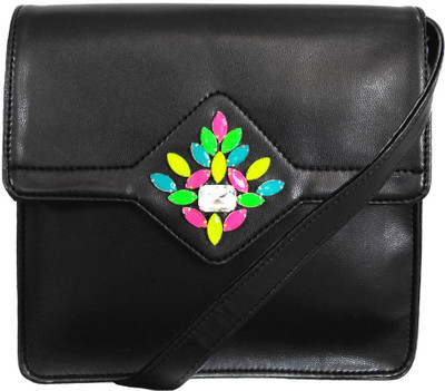 40% OFF on Toteteca Bag Works Women Casual Black PU Sling Bag